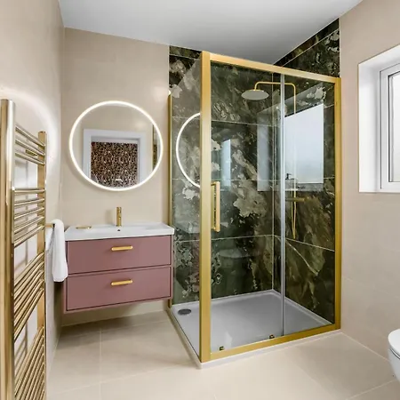 בית נופש 72 The Westpoint Way