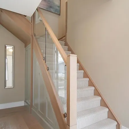 72 The Westpoint Way בית נופש *