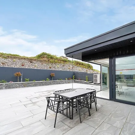 בית נופש 72 The Westpoint Way